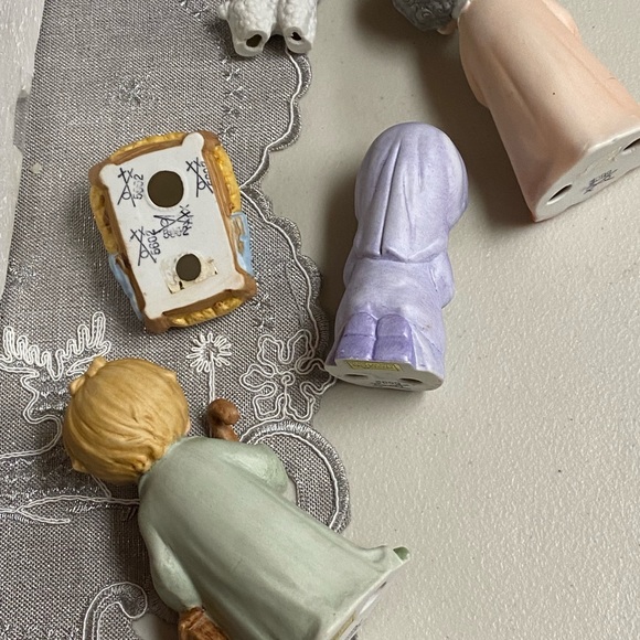 Vintage Homco 5602 porcelain Children nativity
Set - Picture 6 of 12